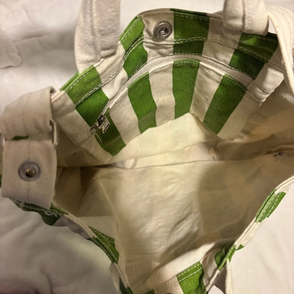 BAGGU Green and Cream Striped Tote - Picture 3 of 5